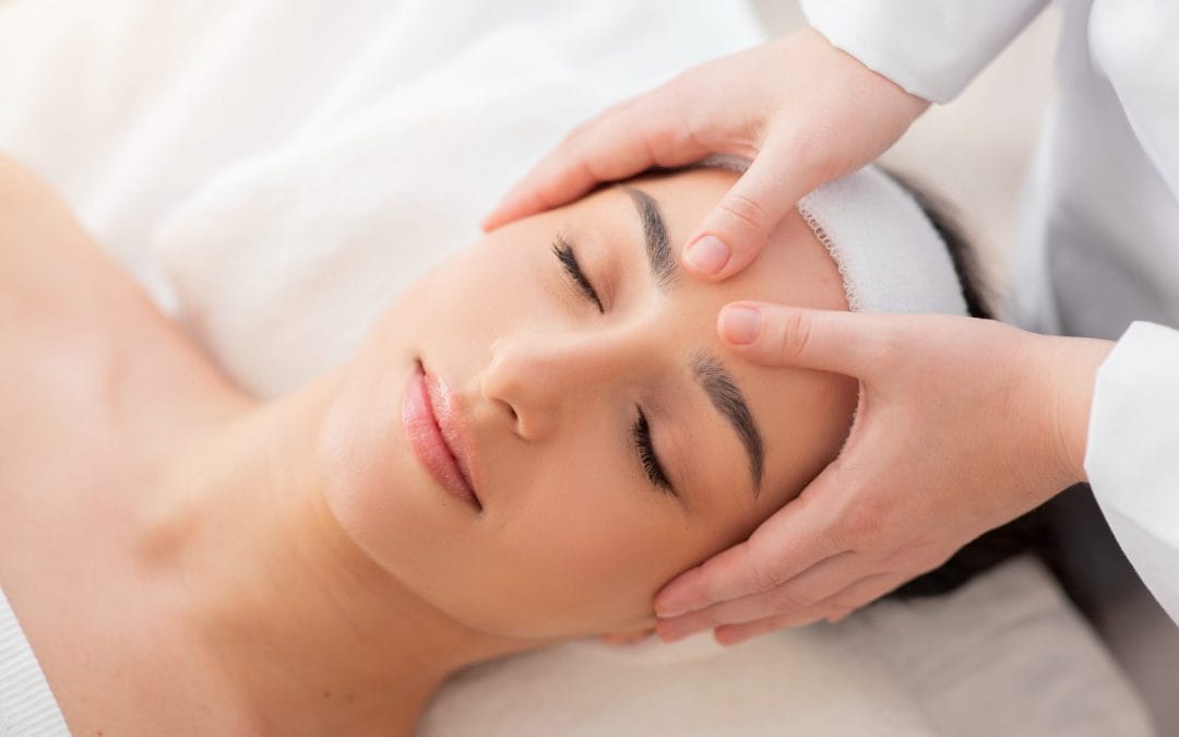 Forehead massage with fingure tips